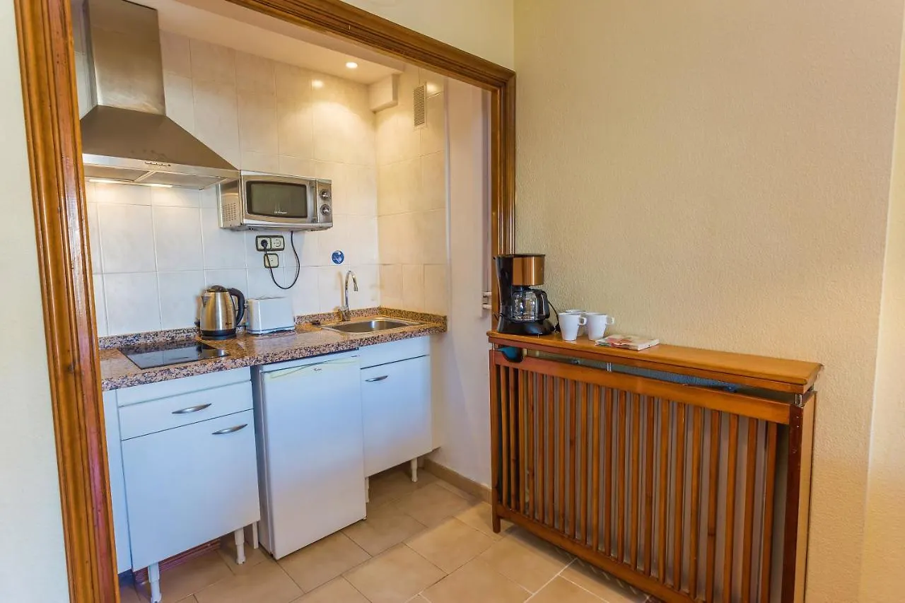 ☆Beachfront 1Br Ronda 4 - Ac/Wifi/Pool Fuengirola Spain
