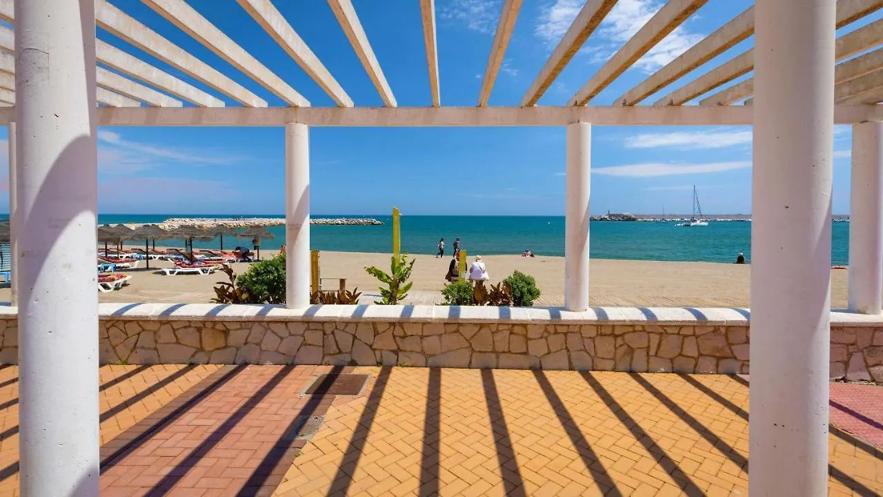 Apartment ☆Beachfront 1Br Ronda 4 - Ac/Wifi/Pool Fuengirola
